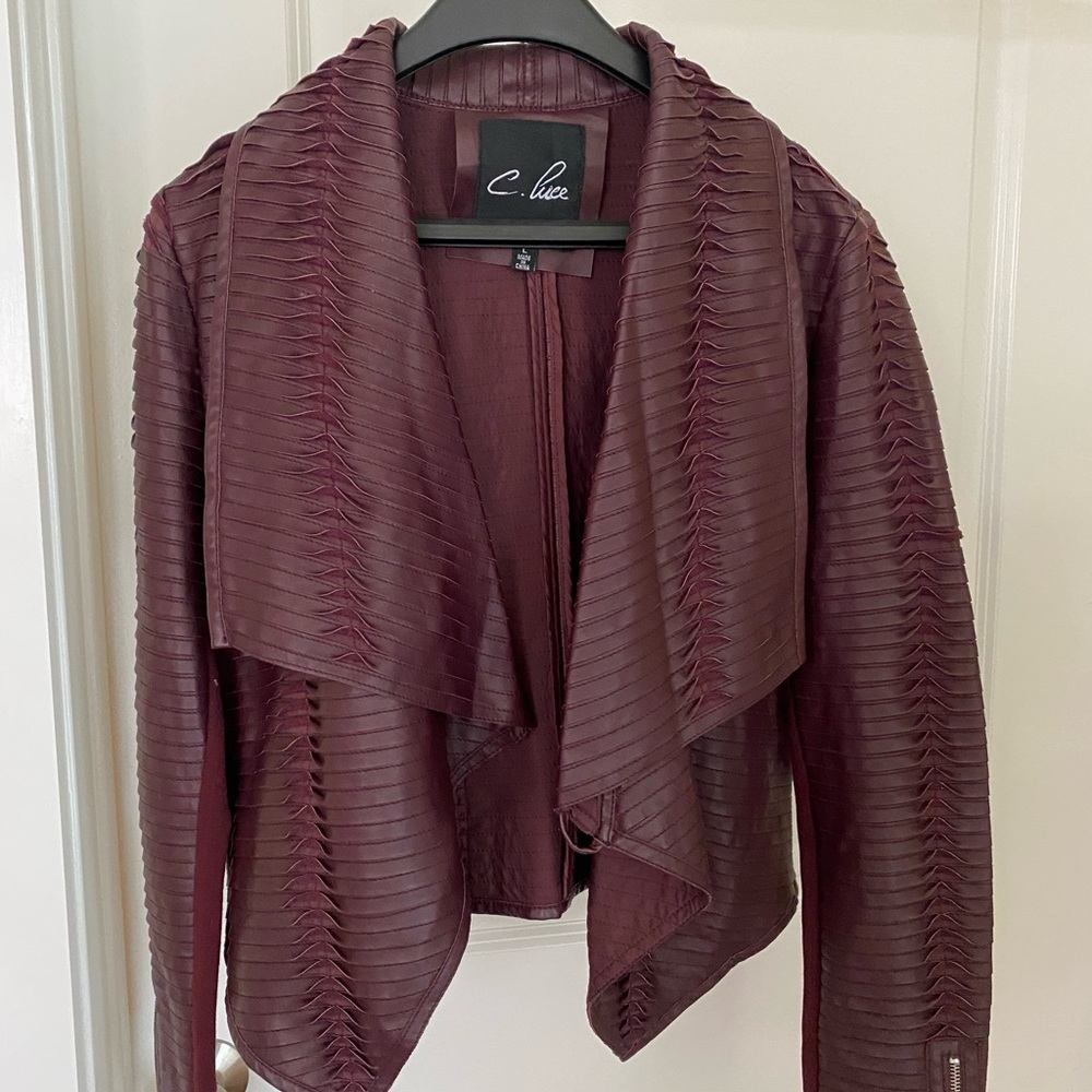 Maroon leather jacket size L never worn!